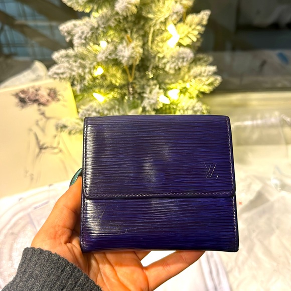 CLEARANCE Louis Vuitton Elise Purple EPI wallet $99 Excellent used condition - Picture 7 of 9
